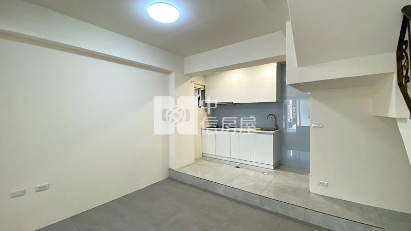中國醫住三活巷亮透天房屋室內格局與周邊環境