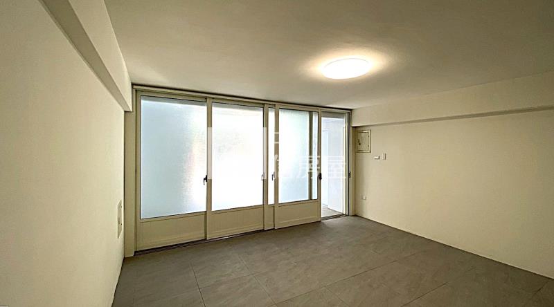 中國醫住三活巷亮透天房屋室內格局與周邊環境