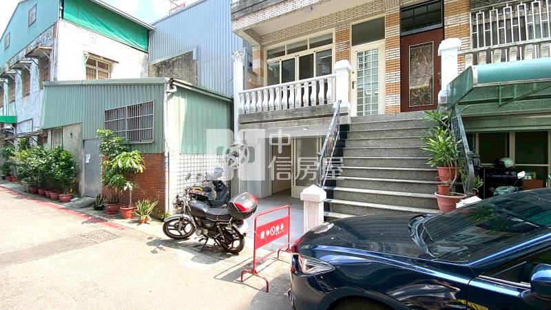 中國醫住三活巷亮透天房屋室內格局與周邊環境