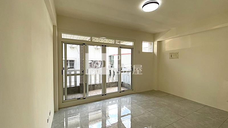 中國醫住三活巷亮透天房屋室內格局與周邊環境