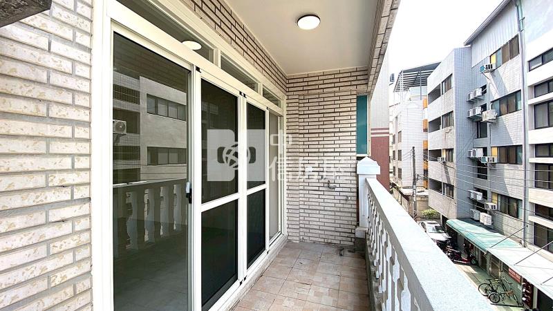 中國醫住三活巷亮透天房屋室內格局與周邊環境