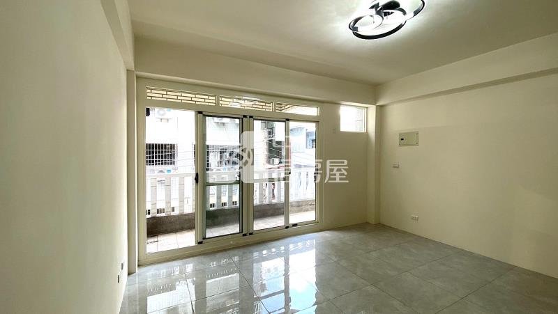 中國醫住三活巷亮透天房屋室內格局與周邊環境
