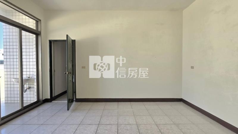 佳里營頂可停四車豪墅房屋室內格局與周邊環境