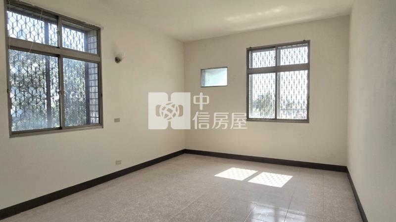 佳里營頂可停四車豪墅房屋室內格局與周邊環境