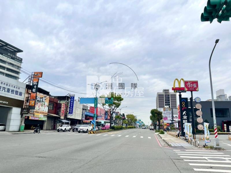 楊梅交流道旁廠辦房屋室內格局與周邊環境