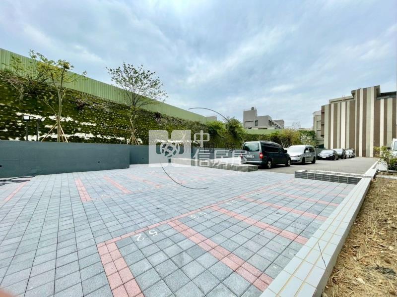 楊梅交流道旁廠辦房屋室內格局與周邊環境