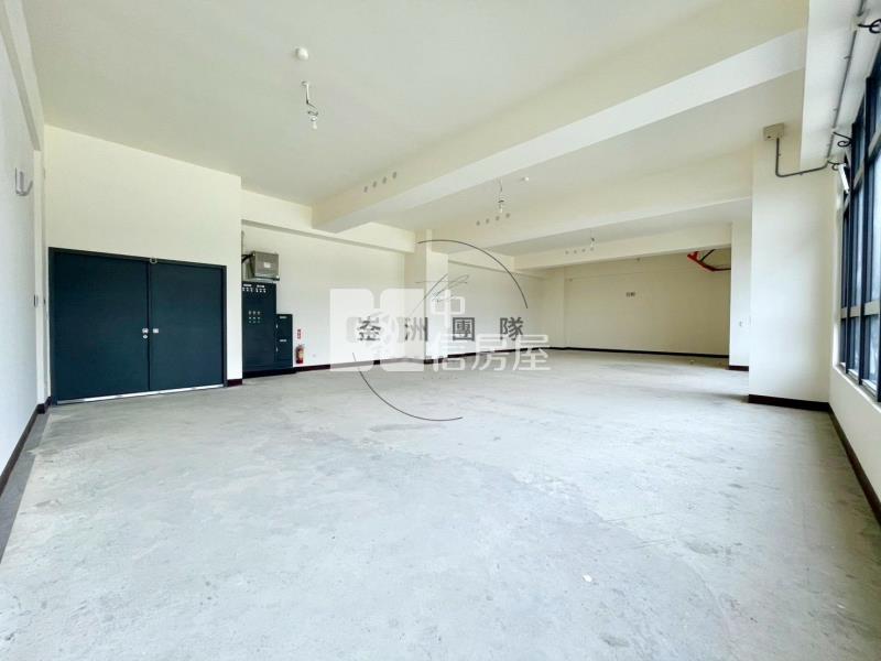 楊梅交流道旁廠辦房屋室內格局與周邊環境