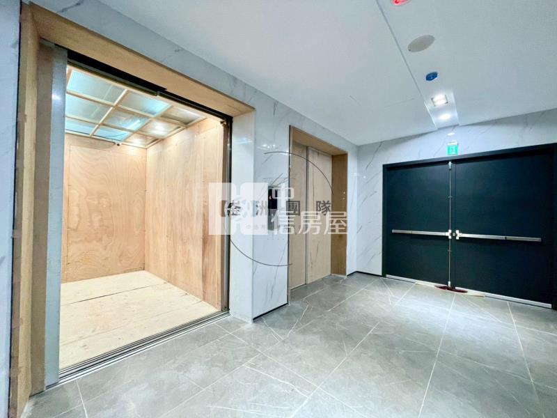 楊梅交流道旁廠辦房屋室內格局與周邊環境