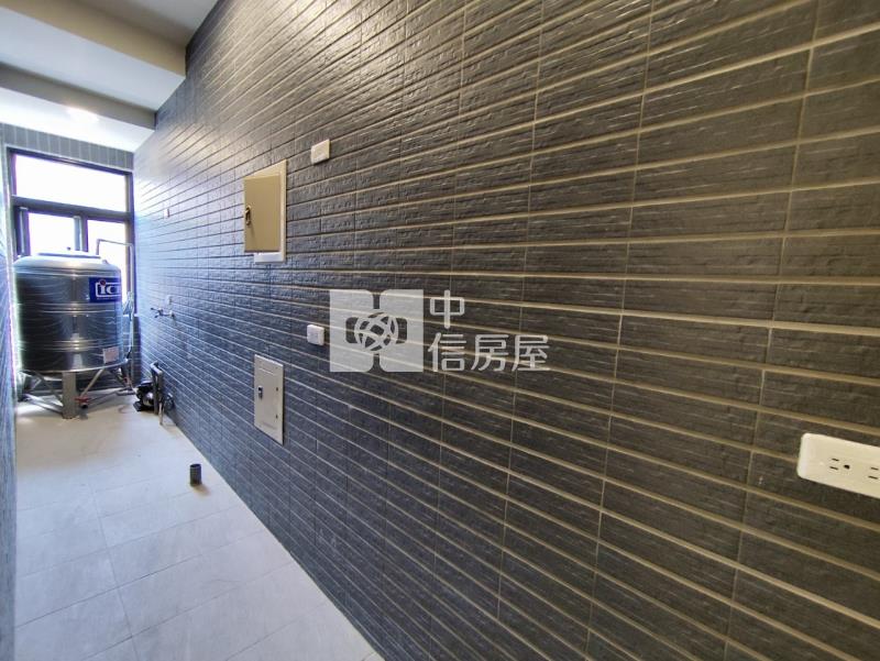 中壢雙捷運運動中心旁透天房屋室內格局與周邊環境