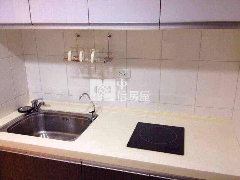 市區套房 美麗歐洲. 近內壢、工業區. 生活機能佳房屋室內格局與周邊環境
