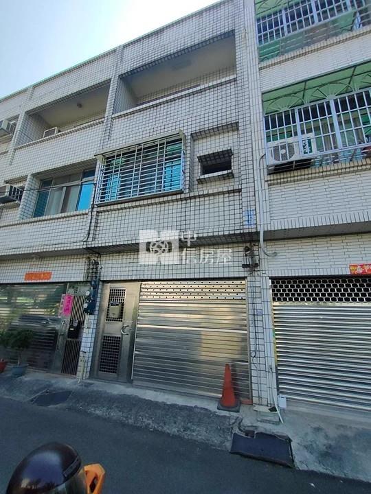 鳳山國中捷運工協市場透天車墅房屋室內格局與周邊環境