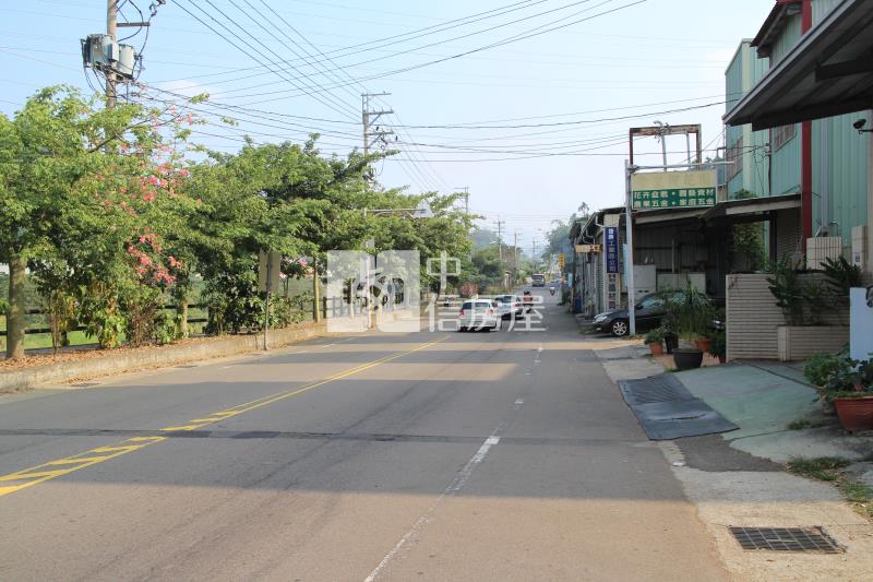 @屋主誠心出售@降價了.太平一江橋@店住合一@店面.公司行號.投資自用皆宜房屋室內格局與周邊環境
