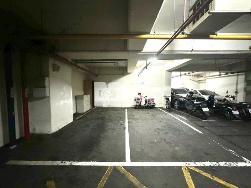 福星公園大三房+雙平車房屋室內格局與周邊環境