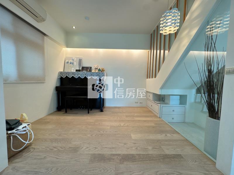 忠福稀有樓中樓大4房車房屋室內格局與周邊環境