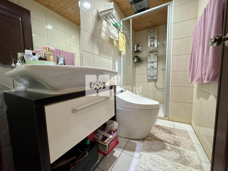 忠福稀有樓中樓大4房車房屋室內格局與周邊環境