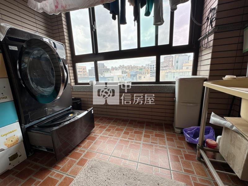 忠福稀有樓中樓大4房車房屋室內格局與周邊環境