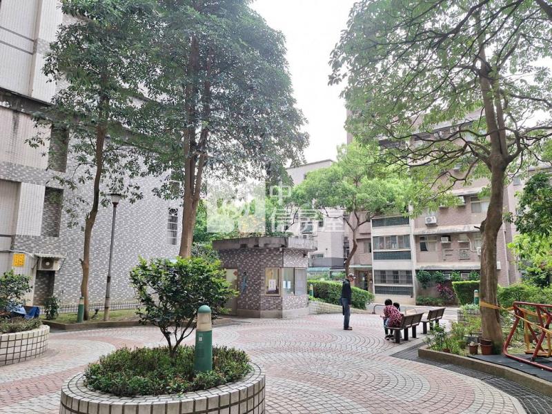 (A)陸光國宅漂亮次頂樓3大房車(中信卓越團隊)房屋室內格局與周邊環境
