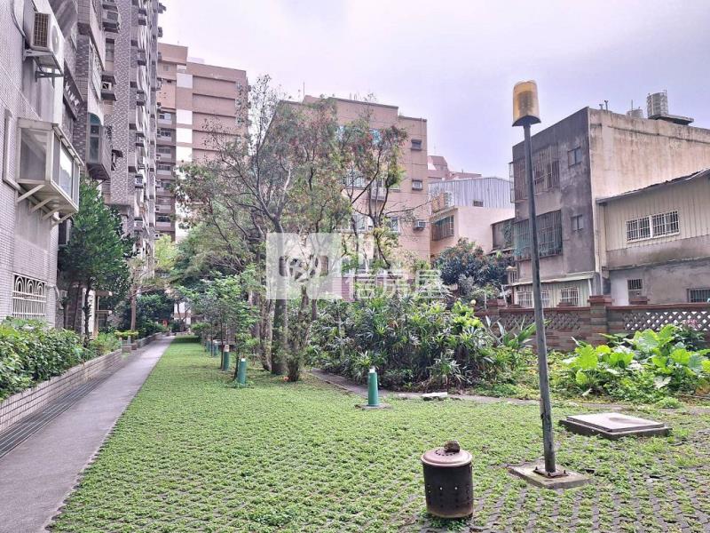 (A)陸光國宅漂亮次頂樓3大房車(中信卓越團隊)房屋室內格局與周邊環境