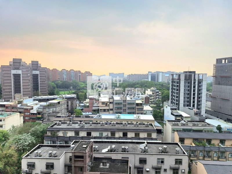 (A)陸光國宅漂亮次頂樓3大房車(中信卓越團隊)房屋室內格局與周邊環境