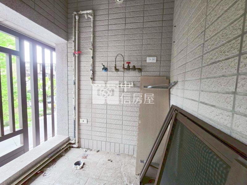 【奔馳】鼎藏大硯2 邊間黃金店面房屋室內格局與周邊環境