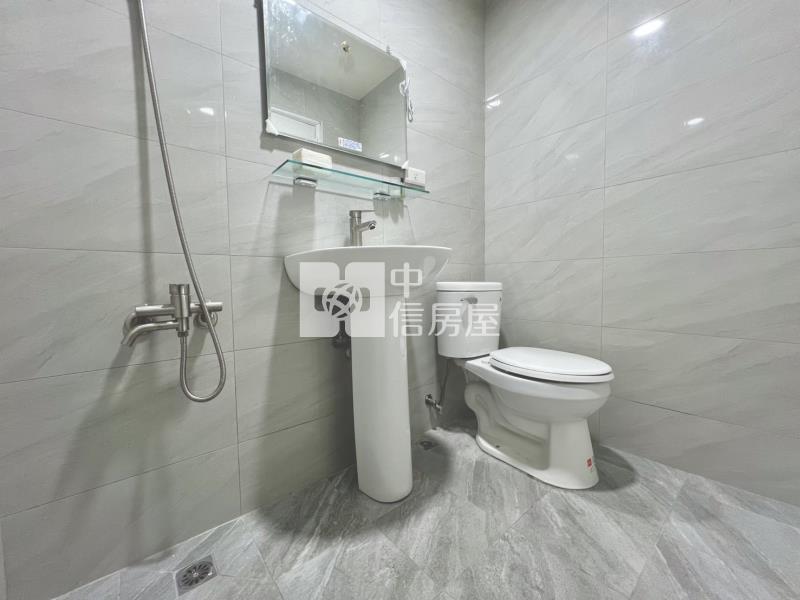 正僑平國小美四房房屋室內格局與周邊環境