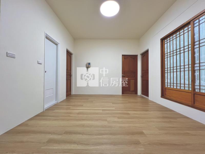 正僑平國小美四房房屋室內格局與周邊環境