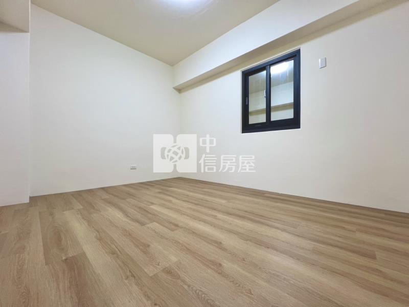 正僑平國小美四房房屋室內格局與周邊環境