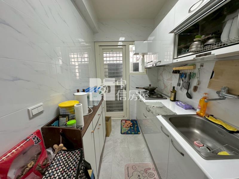 南區興大｜大三房車位房屋室內格局與周邊環境