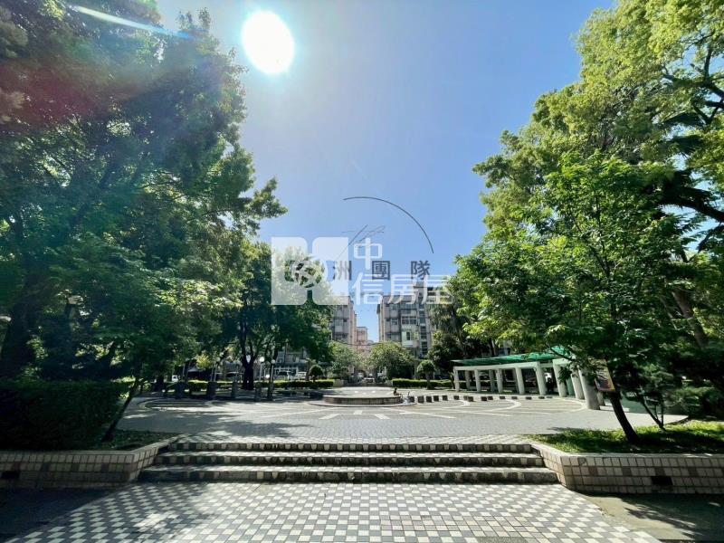 薪家坡面公園美三房房屋室內格局與周邊環境
