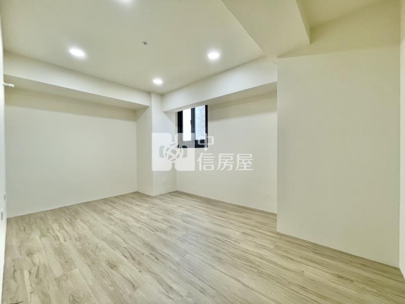 巨城北大電梯美三房房屋室內格局與周邊環境