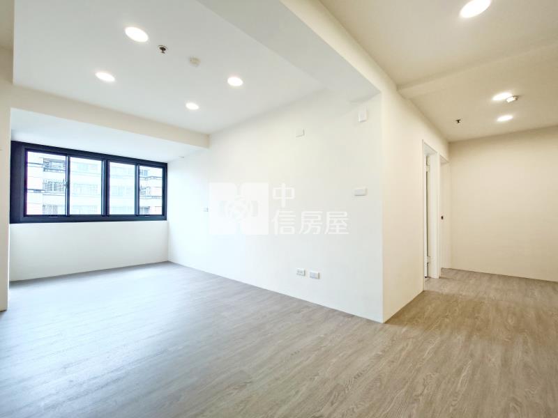 中港世紀紅三房車位房屋室內格局與周邊環境