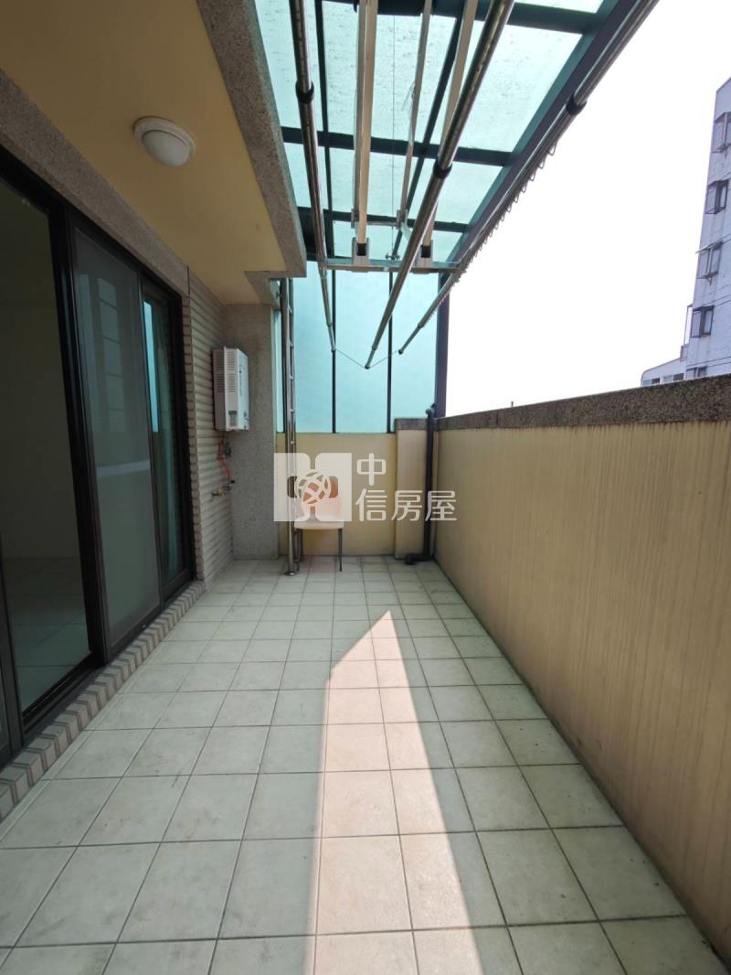 太平家樂福輕屋齡臨路透店房屋室內格局與周邊環境