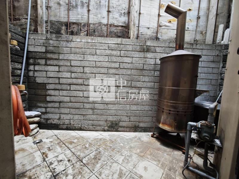 太平家樂福輕屋齡臨路透店房屋室內格局與周邊環境