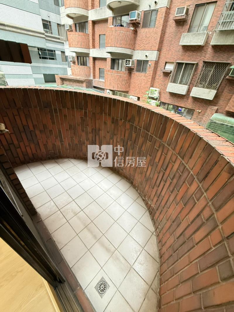 南屯捷運好市多三房美屋房屋室內格局與周邊環境