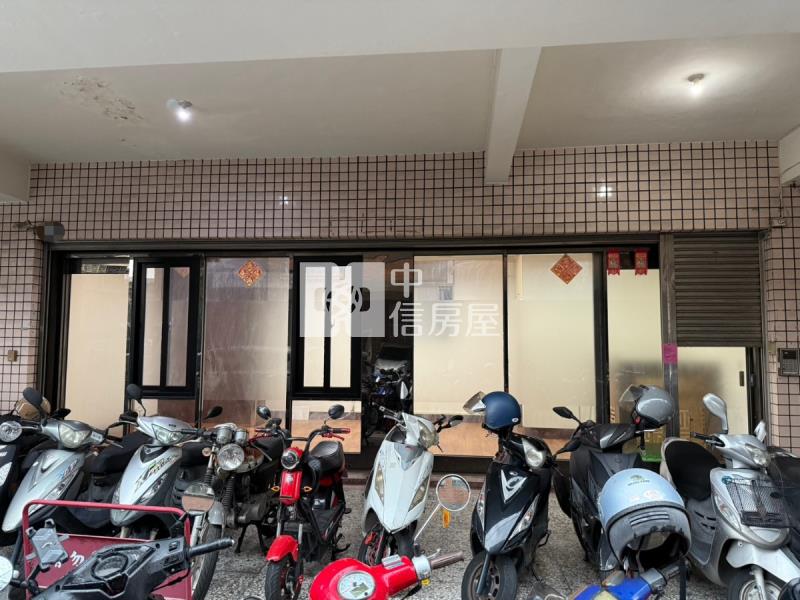 樹義學區8米大面寬金店面房屋室內格局與周邊環境