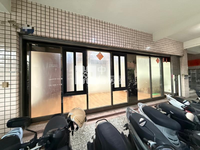 樹義學區8米大面寬金店面房屋室內格局與周邊環境