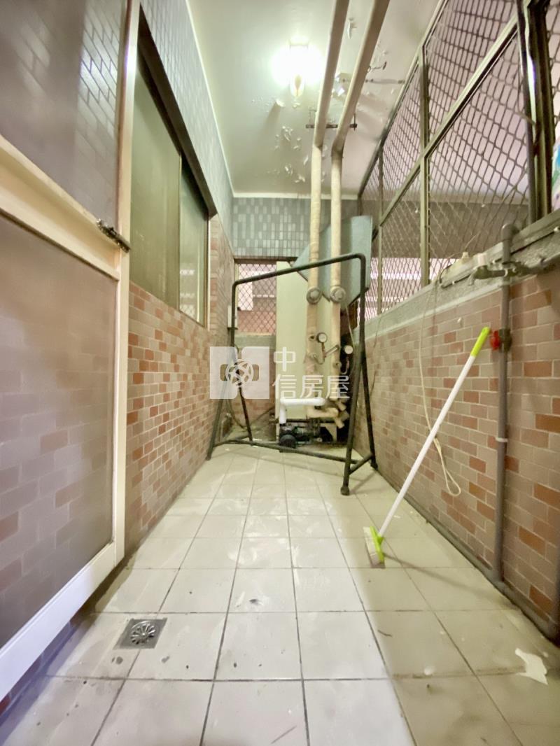 室內53坪高樓層景觀五房房屋室內格局與周邊環境