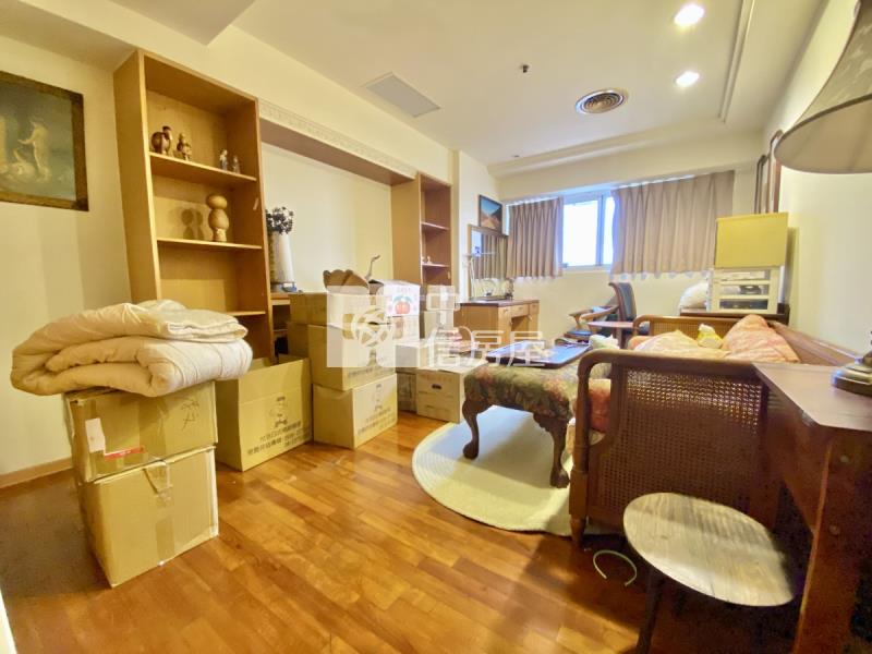 室內53坪高樓層景觀五房房屋室內格局與周邊環境