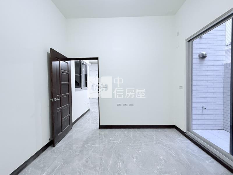 鹽水全新未住電梯車墅房屋室內格局與周邊環境
