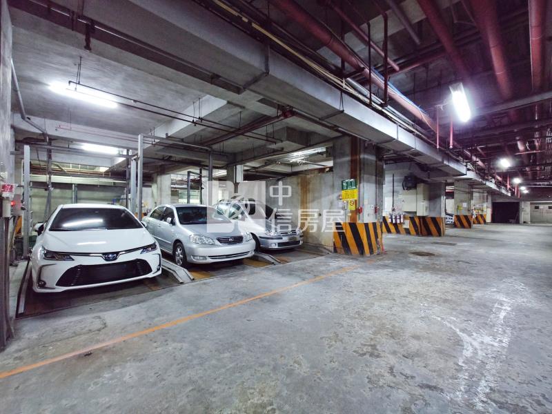 比佛利山莊三房車位房屋室內格局與周邊環境