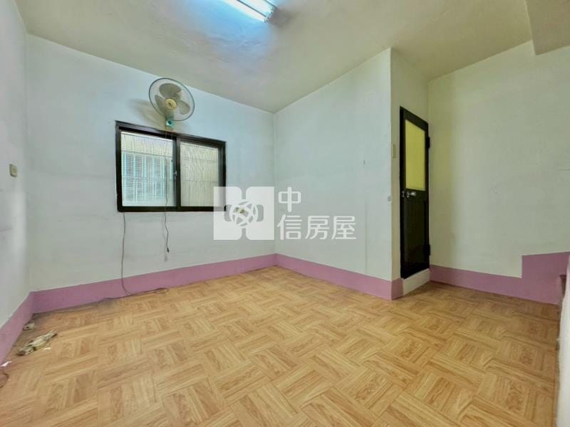 三信家商便宜透天活巷房屋室內格局與周邊環境