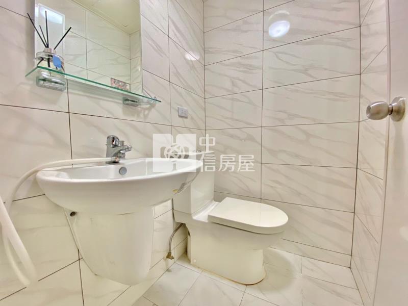 長億新平華廈三房平車房屋室內格局與周邊環境