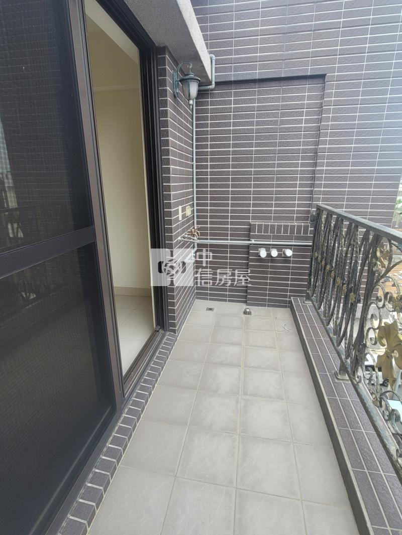 草漯小資輕奢美別墅房屋室內格局與周邊環境