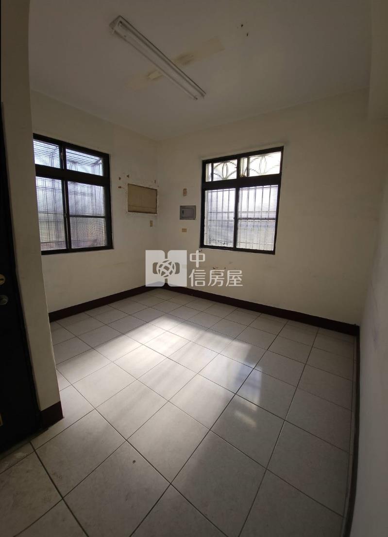 內埔寧靜車庫透天房屋室內格局與周邊環境