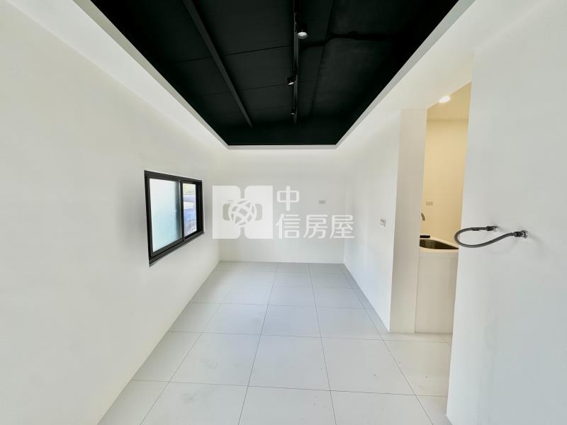 國民運動中心.南勢國小整新孝親房活巷透天房屋室內格局與周邊環境
