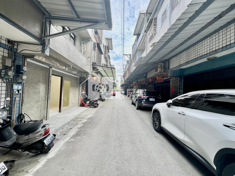 國民運動中心.南勢國小整新孝親房活巷透天房屋室內格局與周邊環境