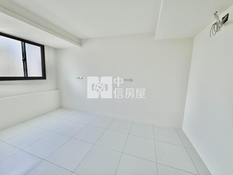 國民運動中心.南勢國小整新孝親房活巷透天房屋室內格局與周邊環境
