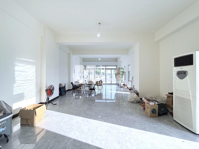 鹽水大地坪三角窗全新店住房屋室內格局與周邊環境