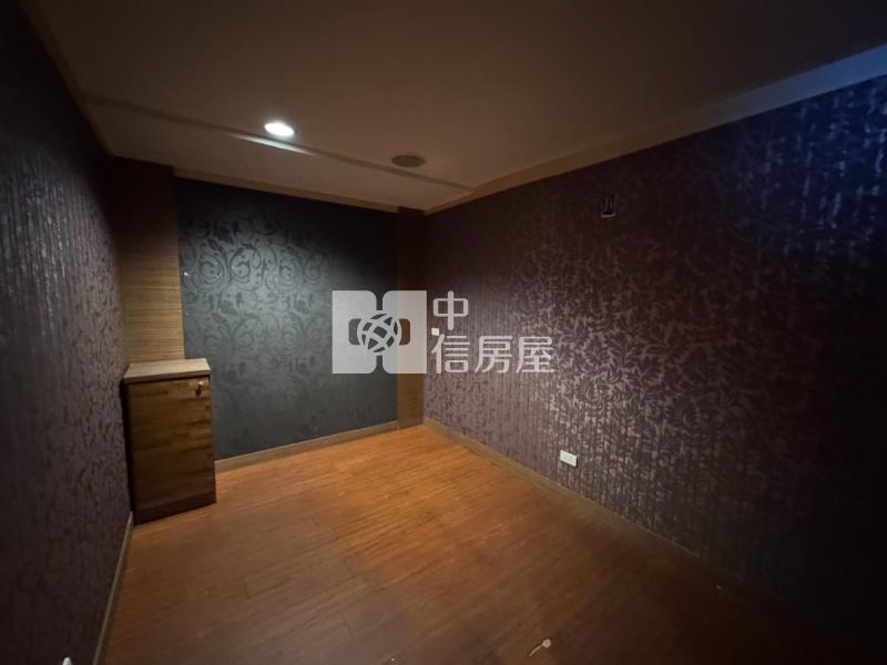彰化車站正三民路百坪金店房屋室內格局與周邊環境