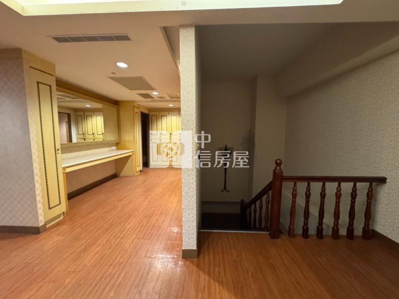 彰化車站正三民路百坪金店房屋室內格局與周邊環境